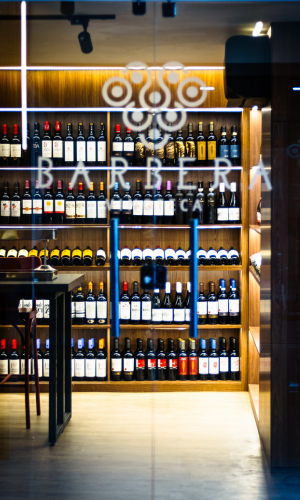 Barbera Barbearia e vinoteca espaço 07