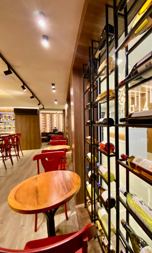 Barbera Barbearia e vinoteca espaço 02